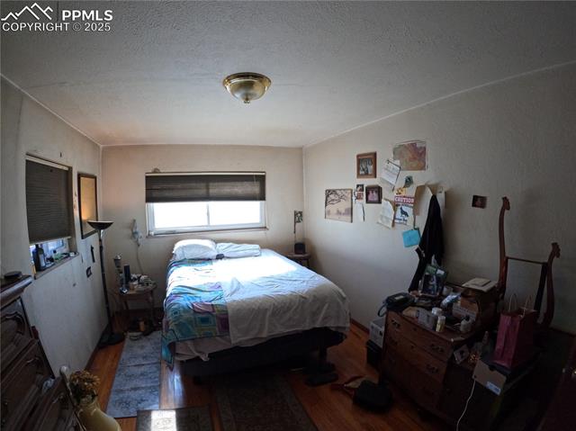 414 E Adams Avenue