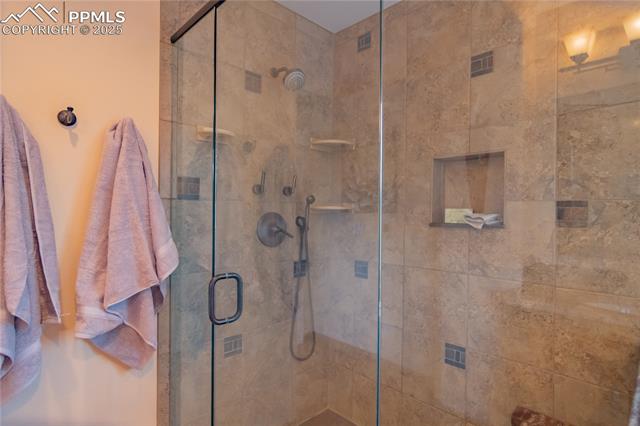 7360 Winding Oaks Drive