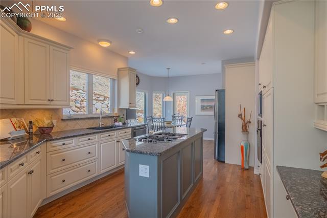 7360 Winding Oaks Drive