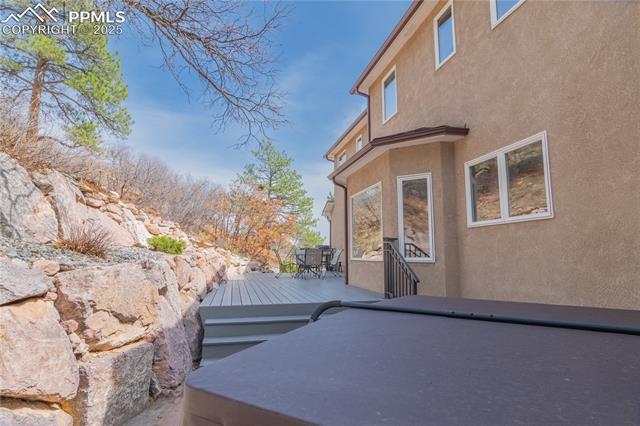 7360 Winding Oaks Drive