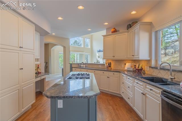 7360 Winding Oaks Drive