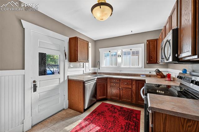 1220 E Platte Avenue