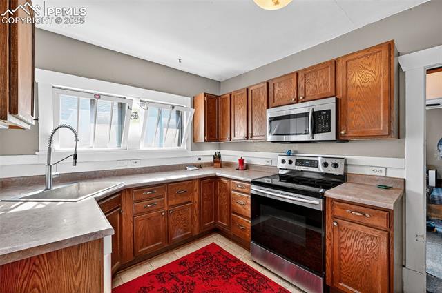 1220 E Platte Avenue