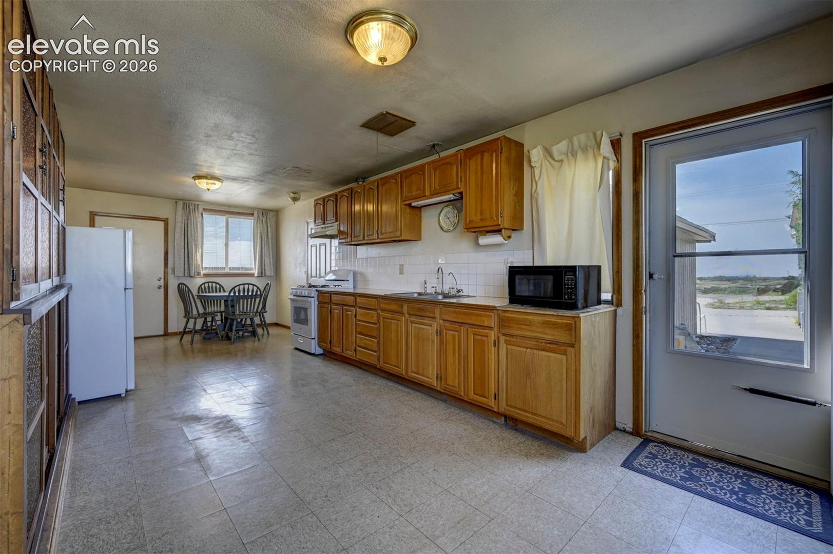 4125 Log Road