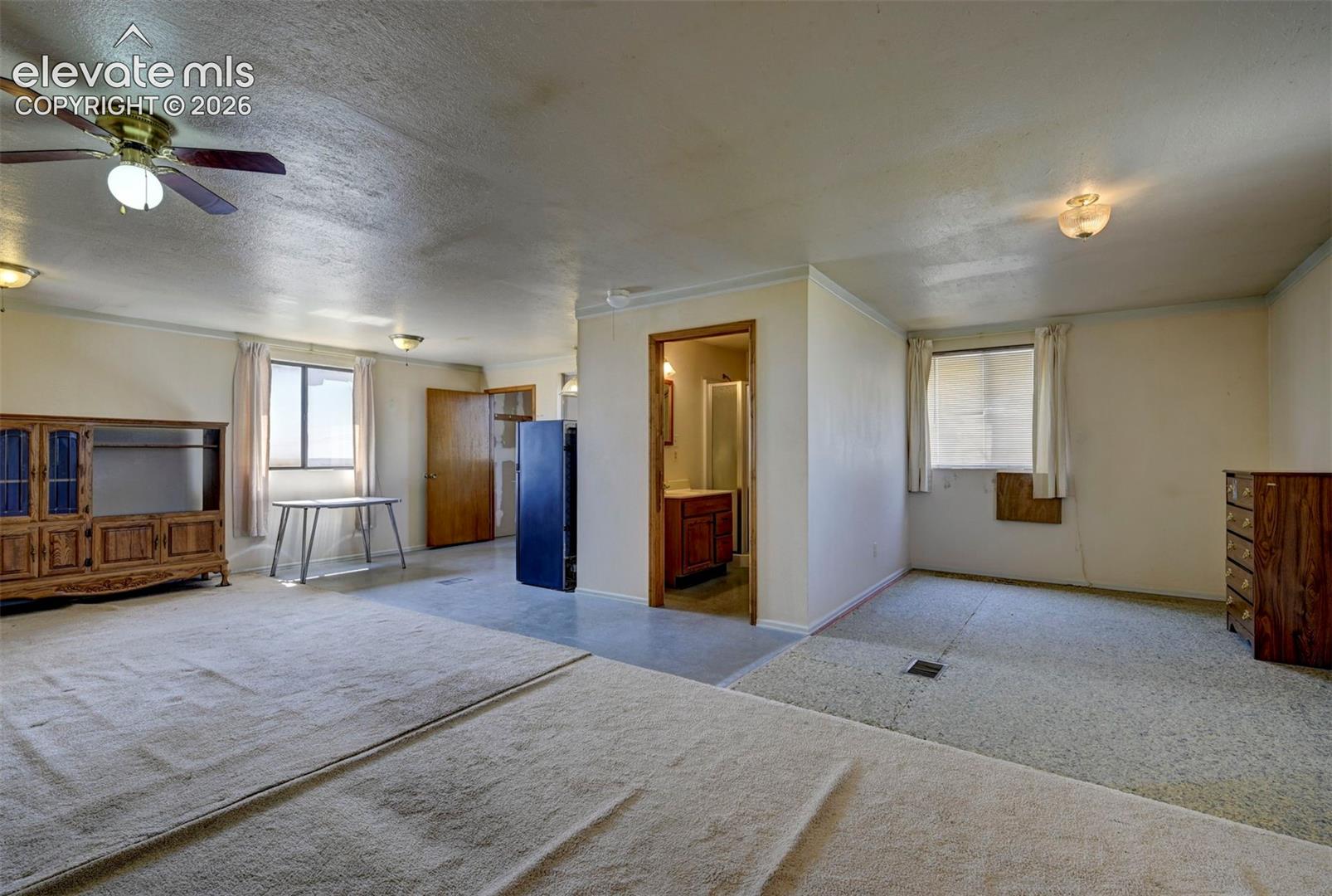 4125 Log Road