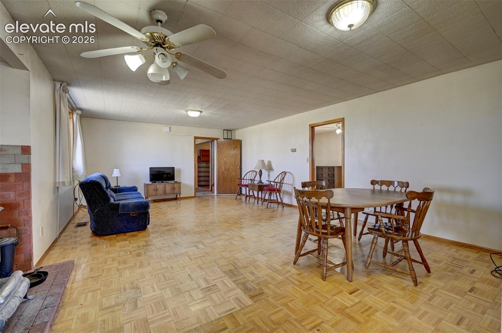 4125 Log Road