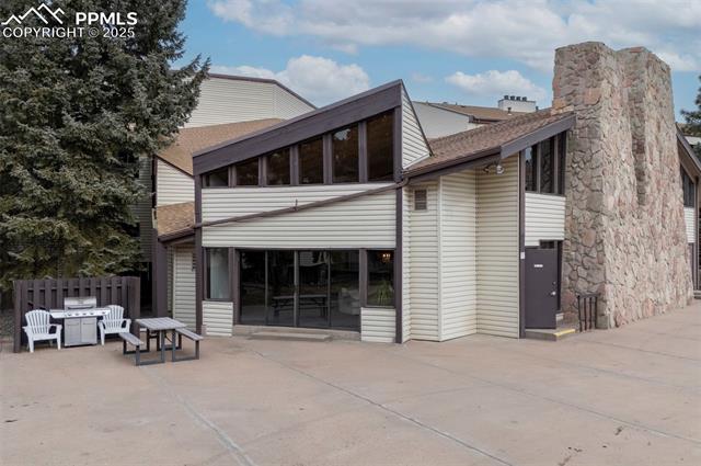 6550 Delmonico Drive 201