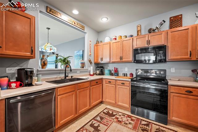 7657 Sandy Springs Point