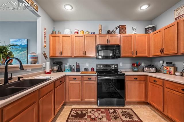 7657 Sandy Springs Point