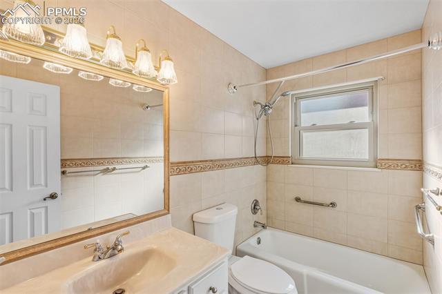 6375 Okeechobee Place