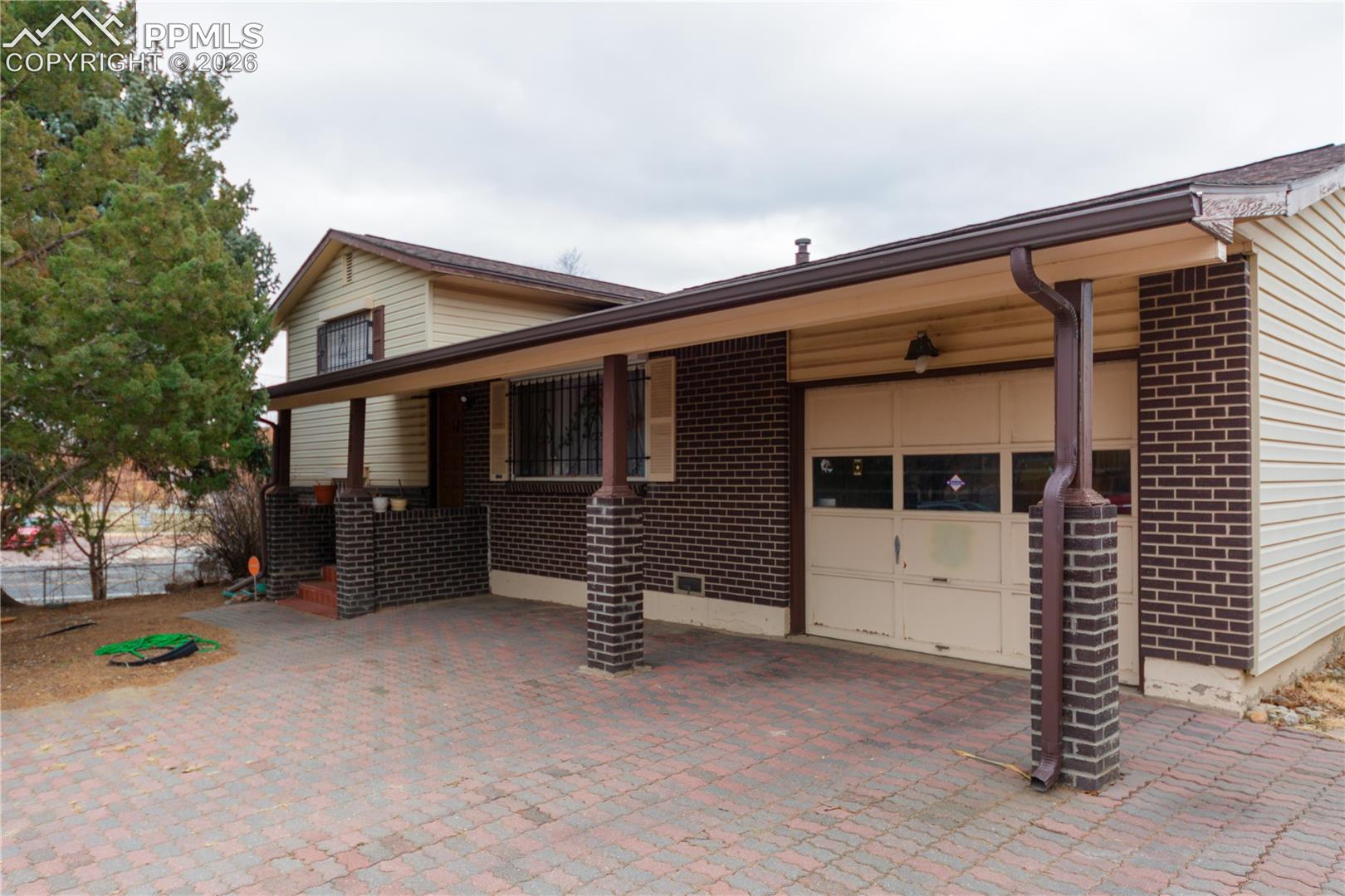 2303 Lassen Drive