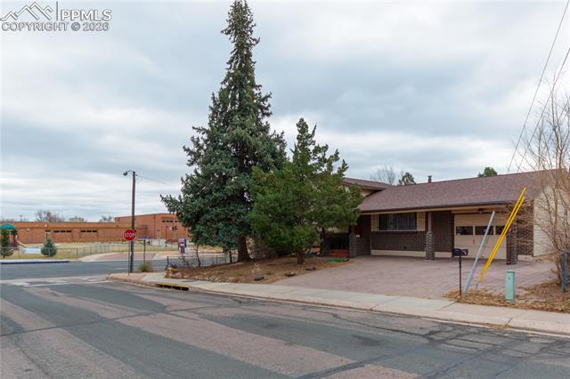 2303 Lassen Drive