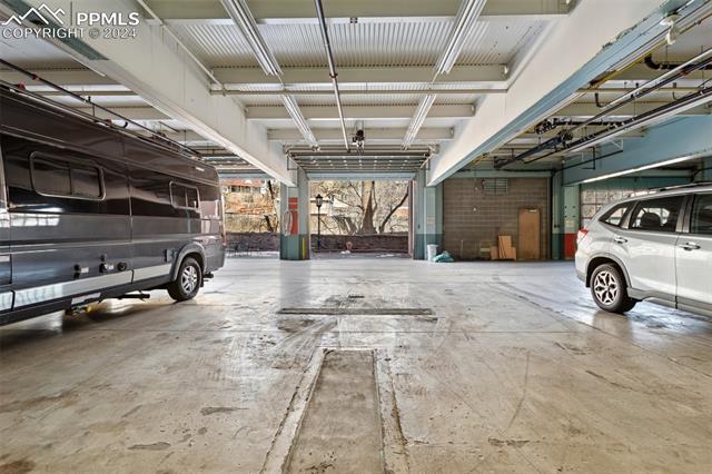 906 Manitou Avenue 202