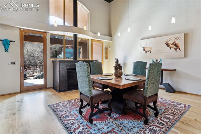 906 Manitou Avenue 202