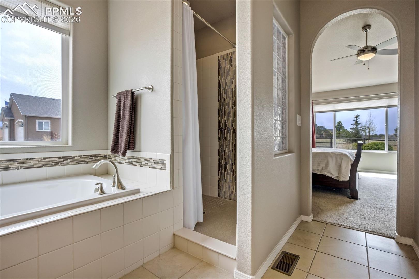 11394 Lobo Peak Drive