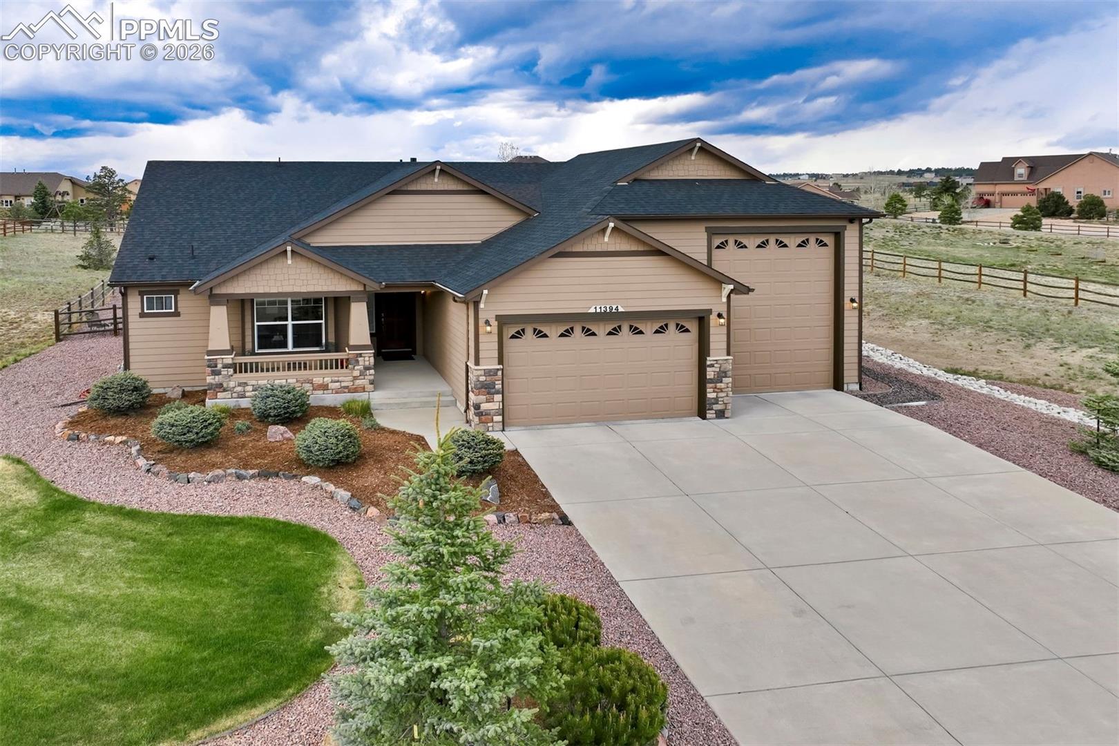 11394 Lobo Peak Drive