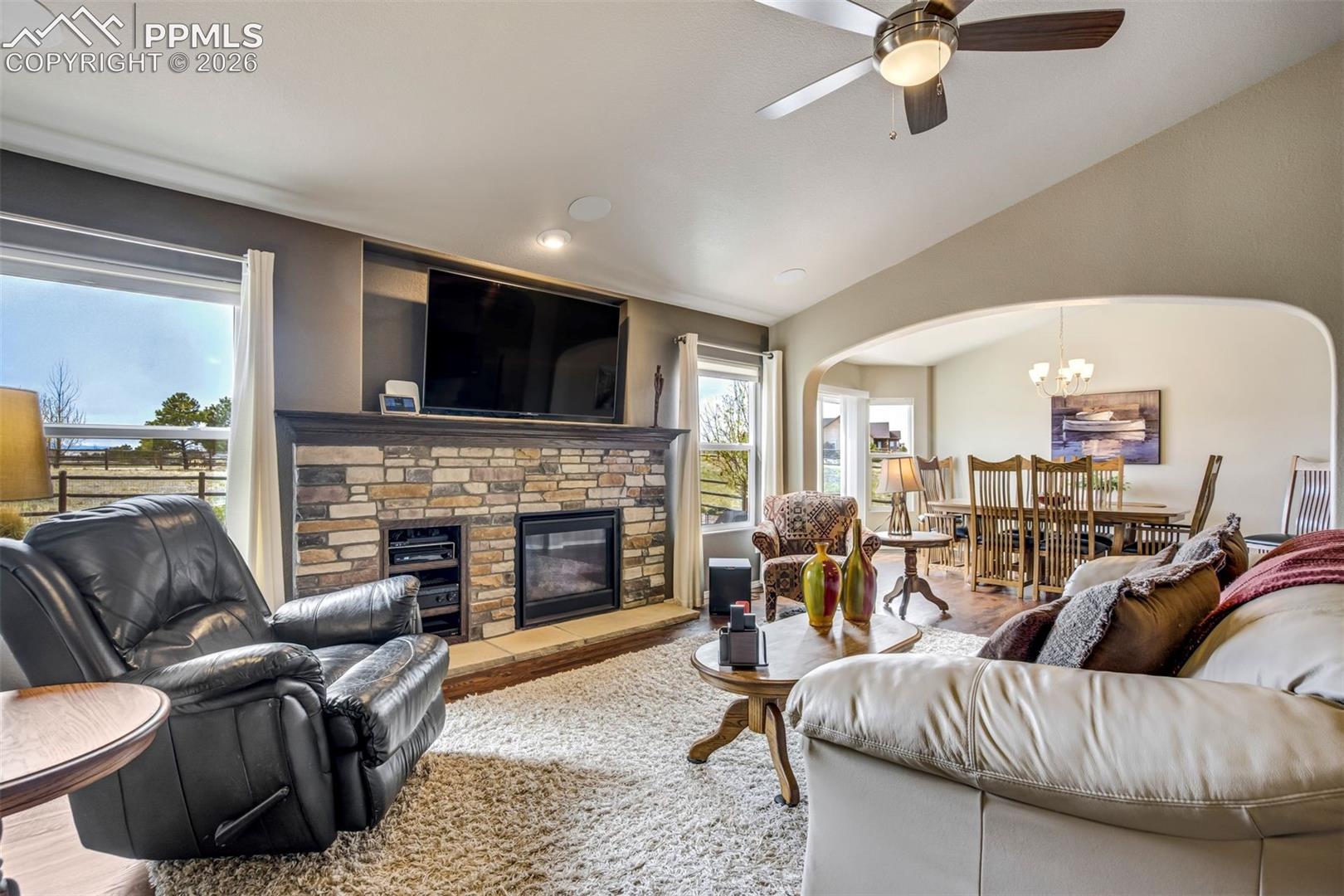 11394 Lobo Peak Drive
