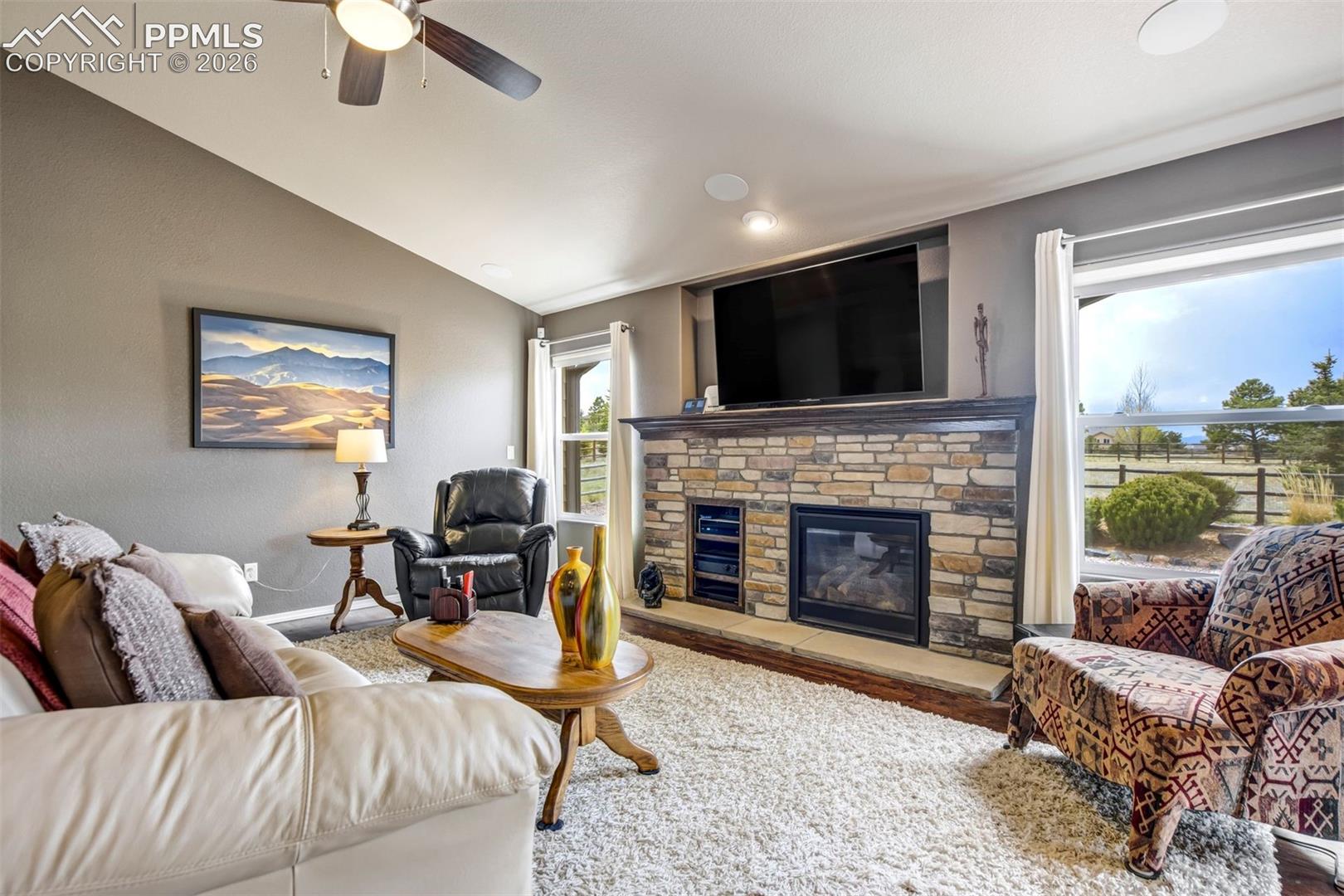 11394 Lobo Peak Drive