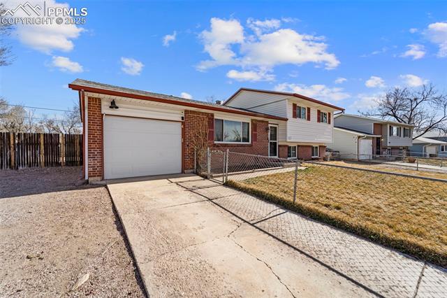 1373 Southmoor Drive