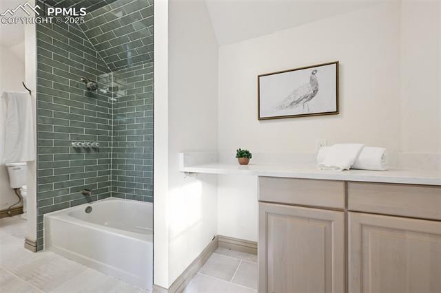 2121 W Pikes Peak Avenue