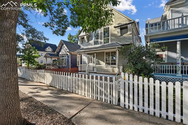 2121 W Pikes Peak Avenue