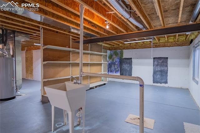 514 S Hahns Peak Avenue