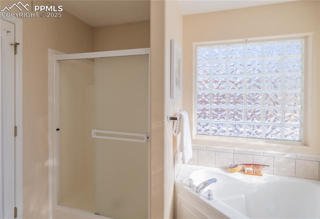 514 S Hahns Peak Avenue