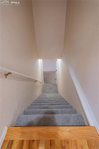 514 S Hahns Peak Avenue