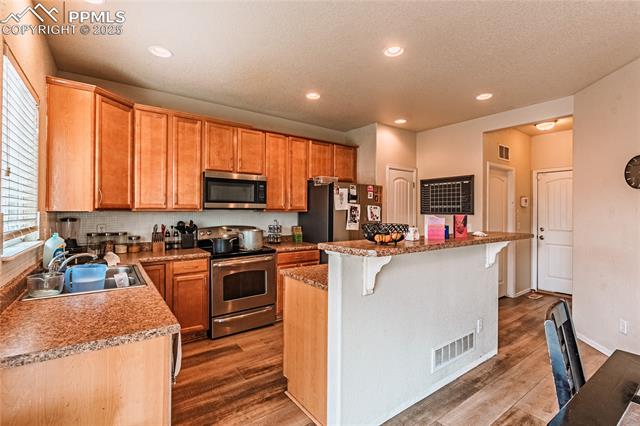 6140 Rocking Chair Lane