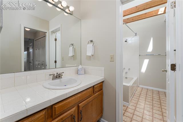 5050 Sunsuite Trail