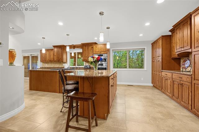 4961 Cliff Point Circle