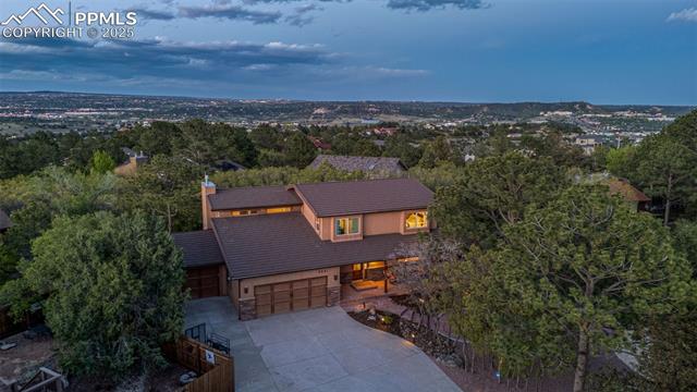 4961 Cliff Point Circle