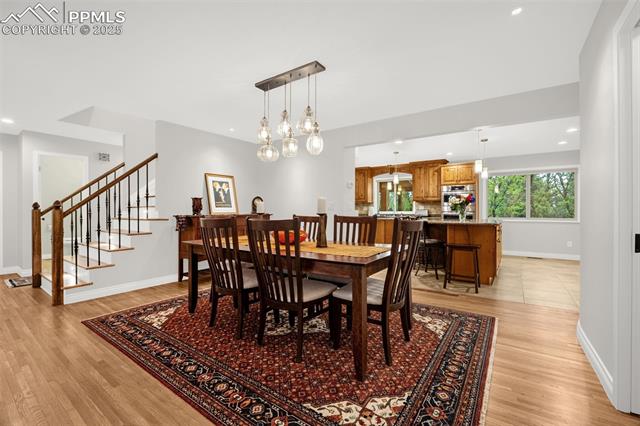 4961 Cliff Point Circle