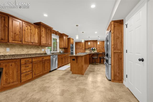 4961 Cliff Point Circle