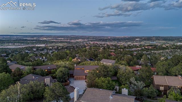 4961 Cliff Point Circle