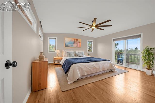 4961 Cliff Point Circle