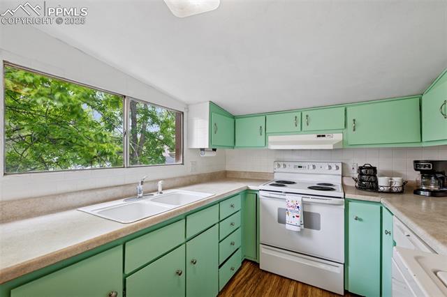 860 Prospect Place