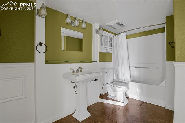 17010 Foxcross Drive