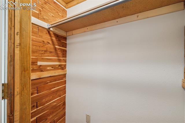 2204 N Cascade Avenue