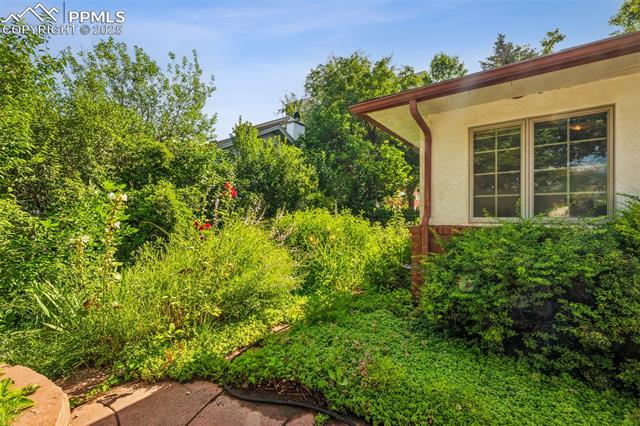 2204 N Cascade Avenue