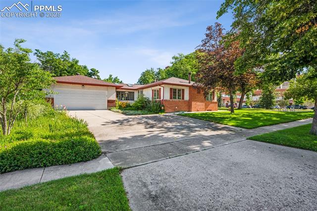 2204 N Cascade Avenue