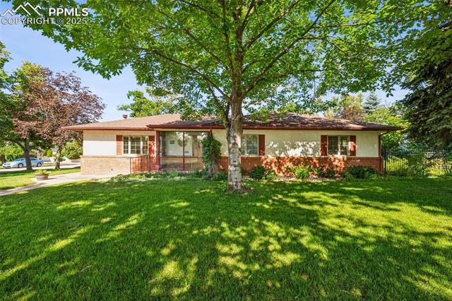 2204 N Cascade Avenue