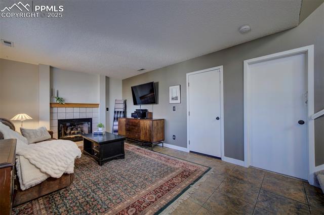 5160 Austerlitz Drive