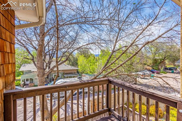 321 Graceland Grove