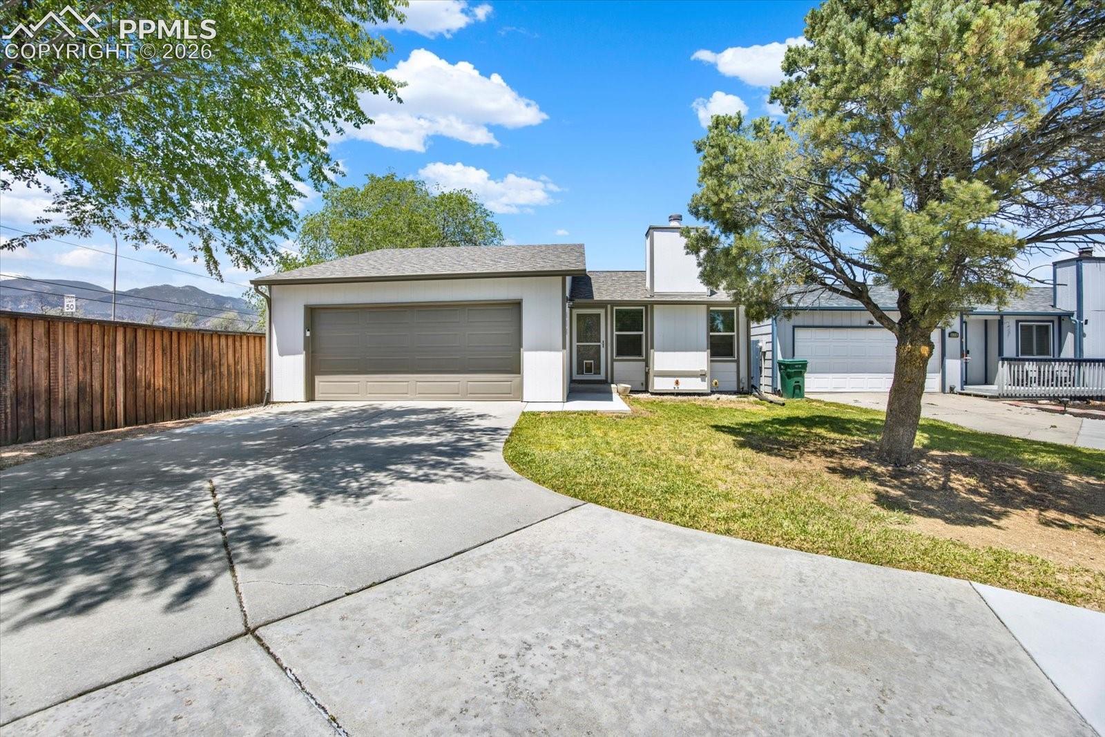 610 E San Gabriel Place