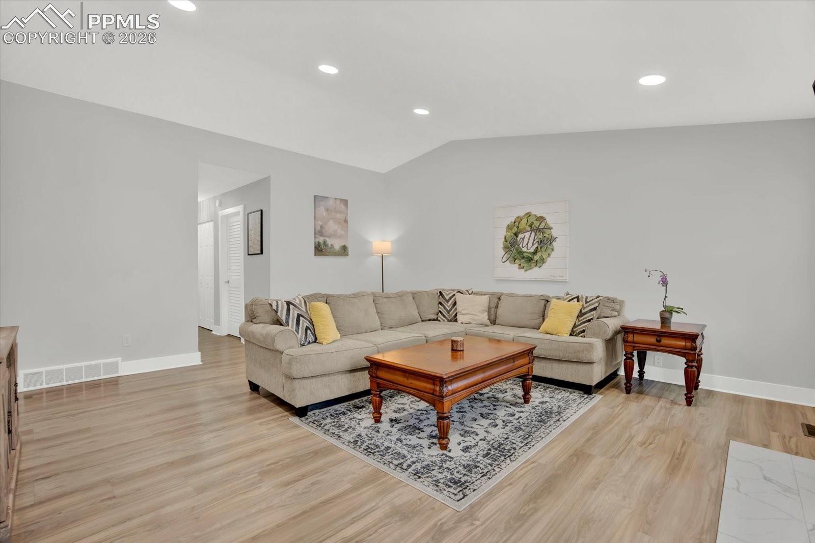 610 E San Gabriel Place