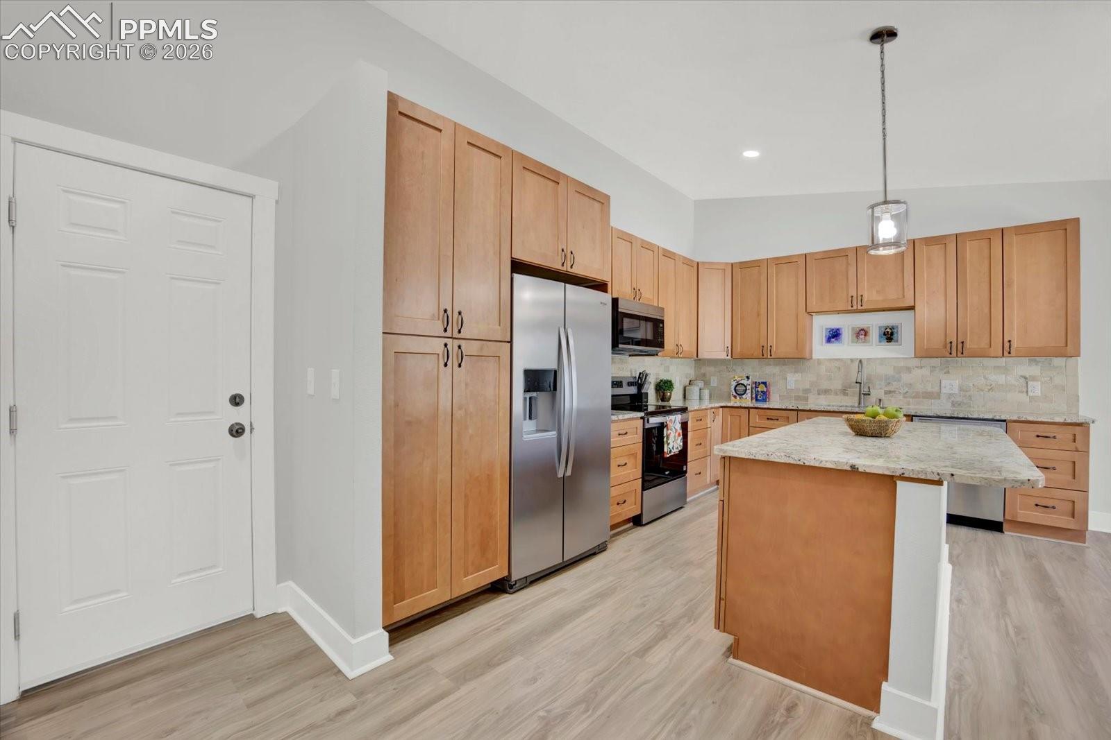 610 E San Gabriel Place