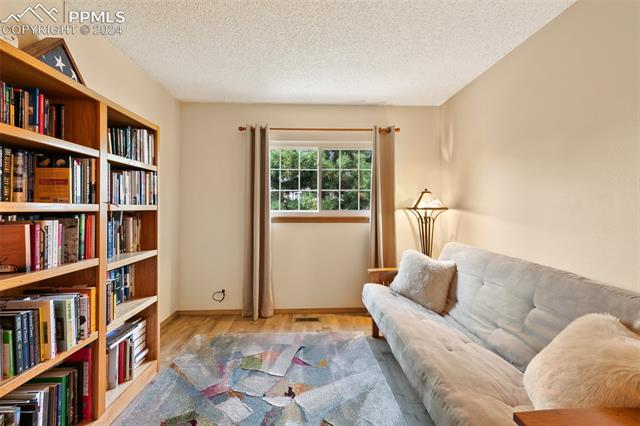1492 4th Street