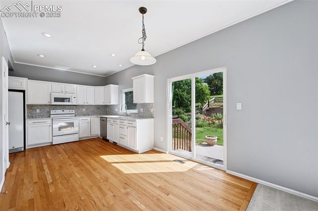 1562 Lookout Springs Drive