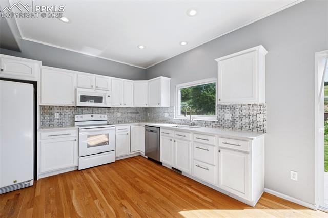 1562 Lookout Springs Drive